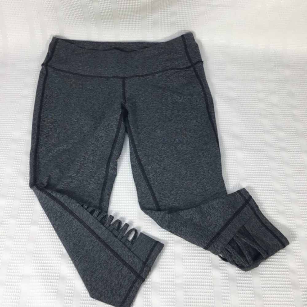 ATHLETA Criss Cross‎ Cropped Leggings Black Gray